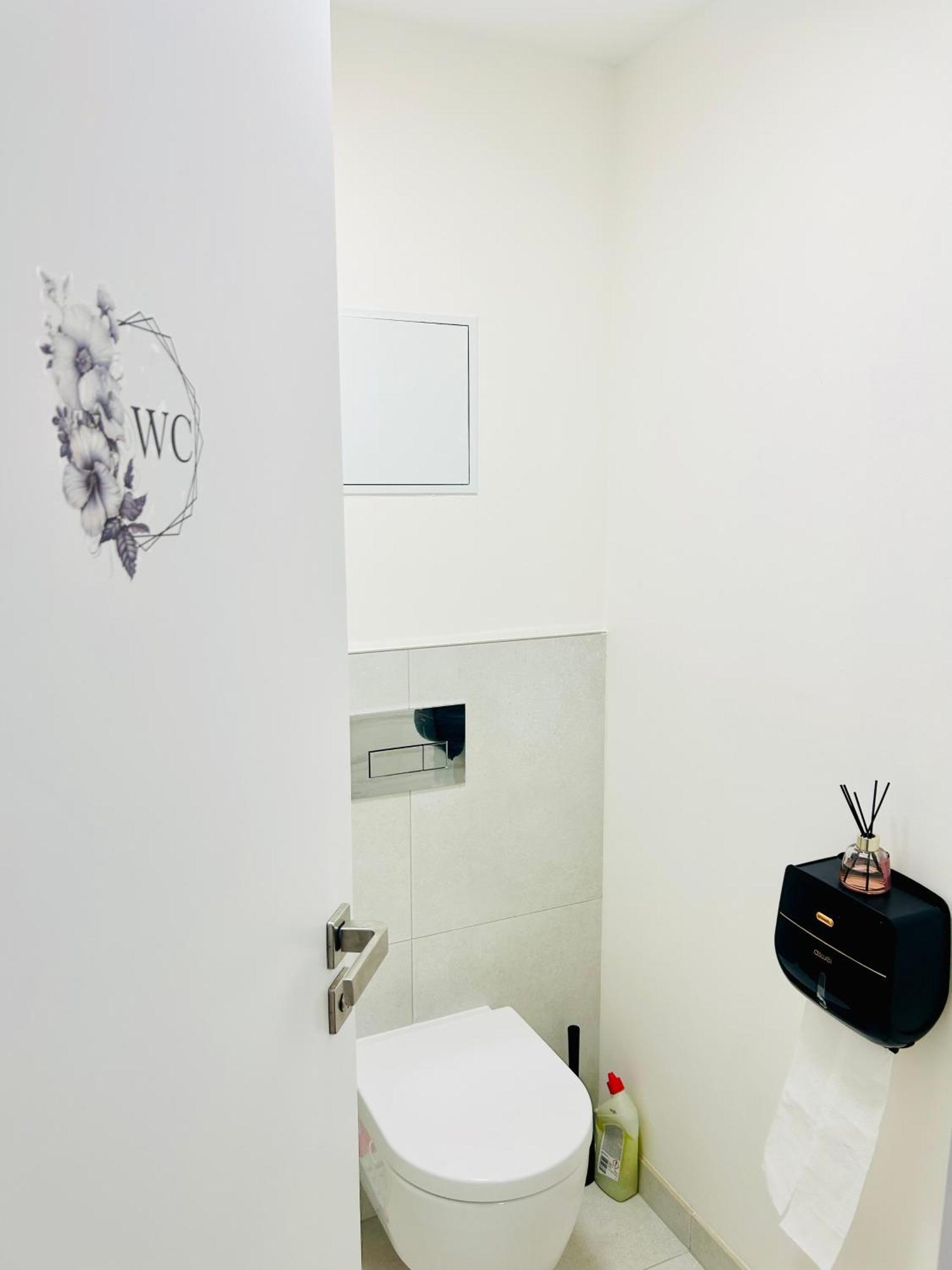 Apartmán New Luxury At Andel Metro Station Praha